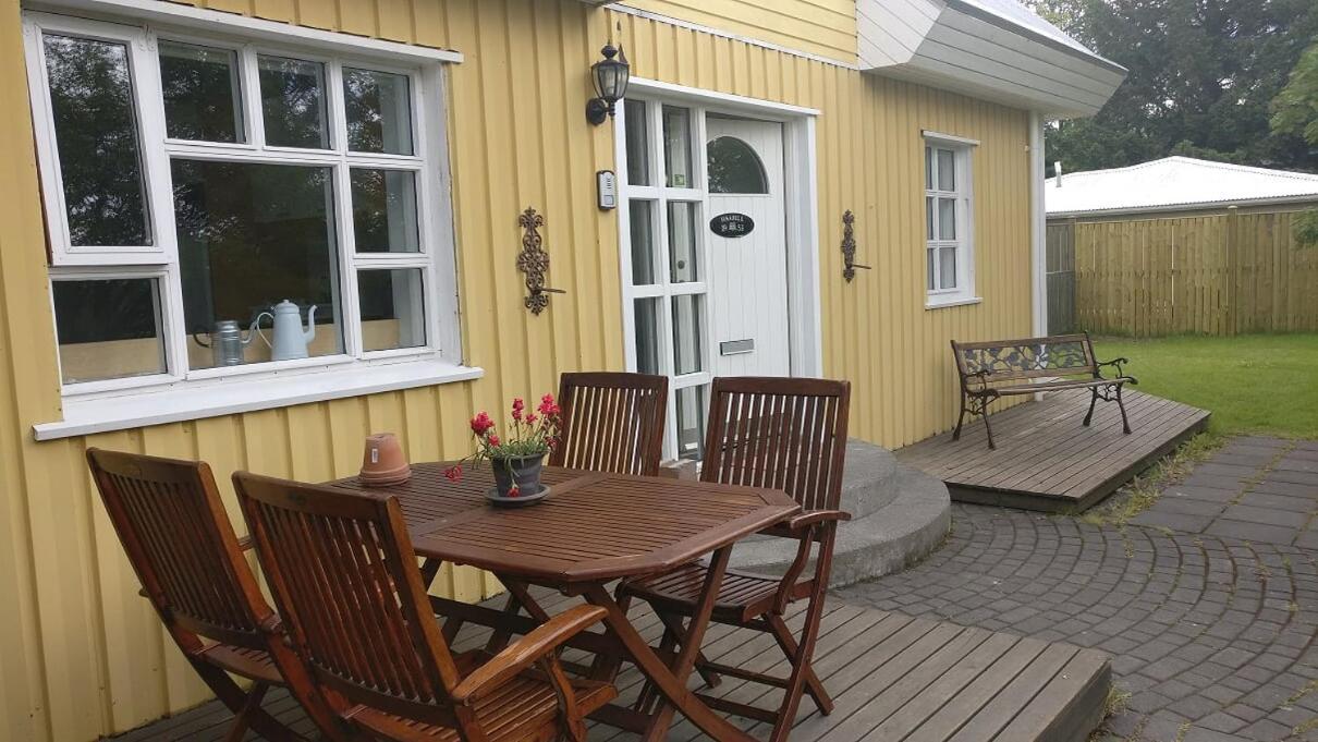 Birta Guesthouse Egilsstaðir Exteriör bild